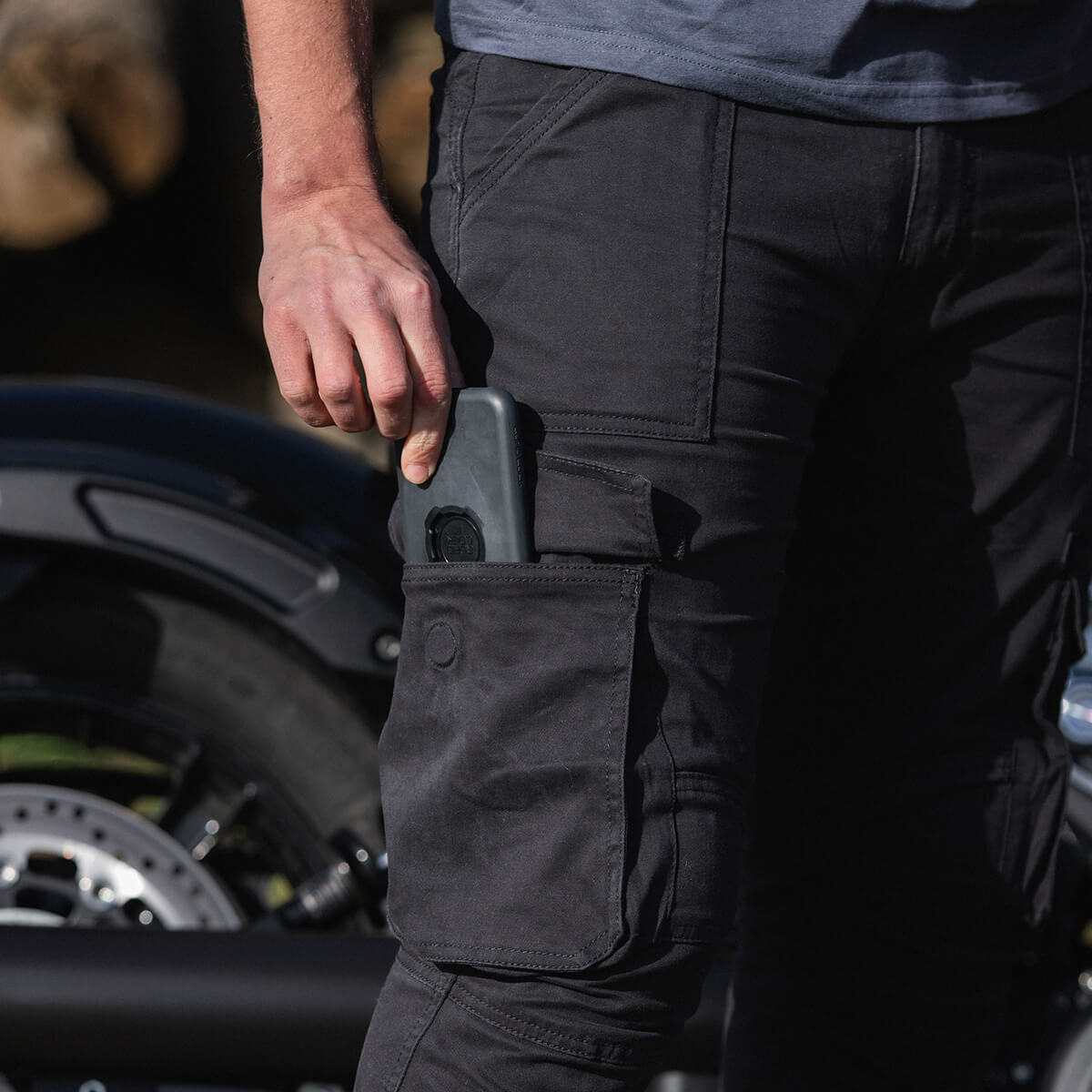 MotoBull | Ryan Cargo Pants - Black - S / W32 - Men's Pants - Peak Moto