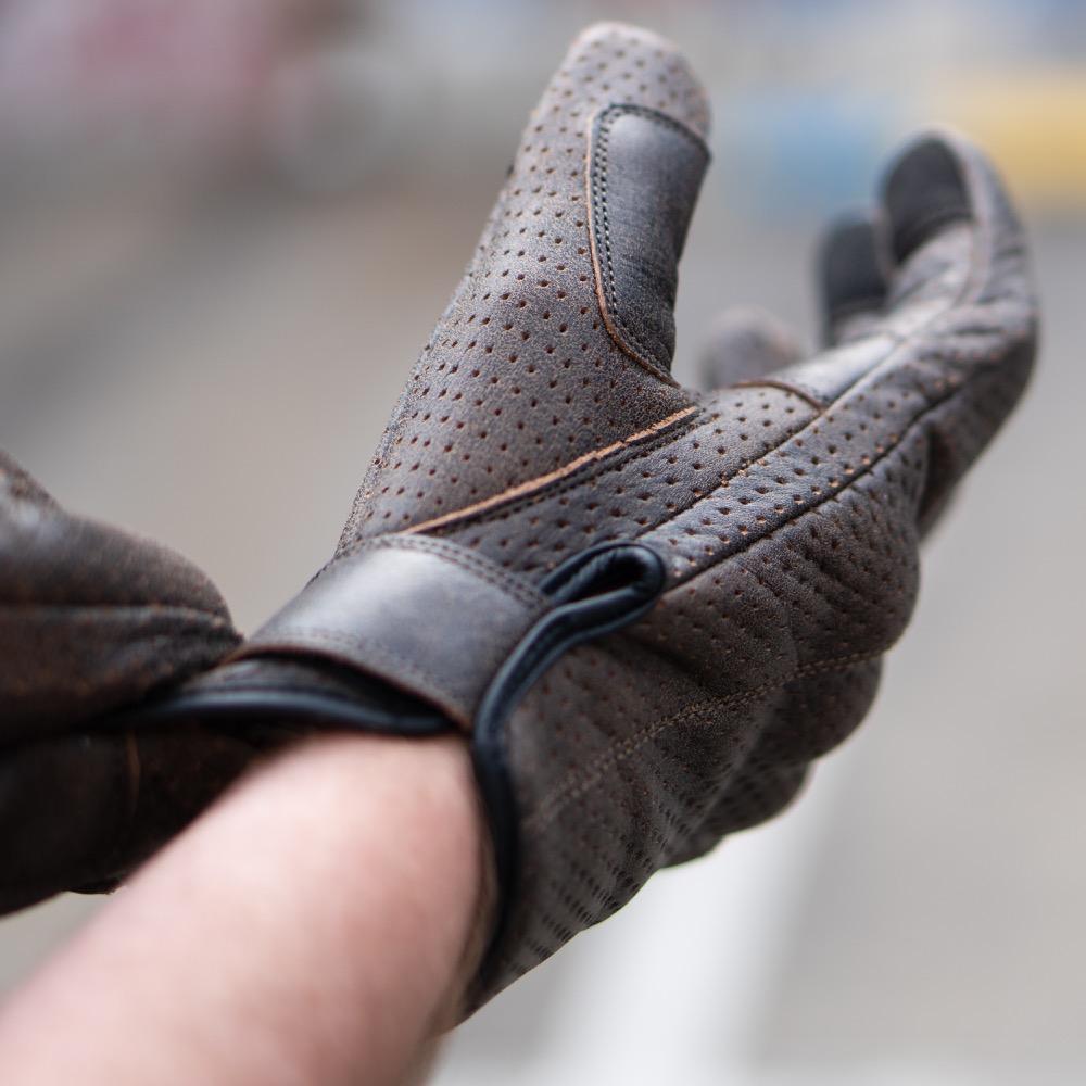 Thumpa&#39;s Short Cuff Brown Leather Motorbike Gloves