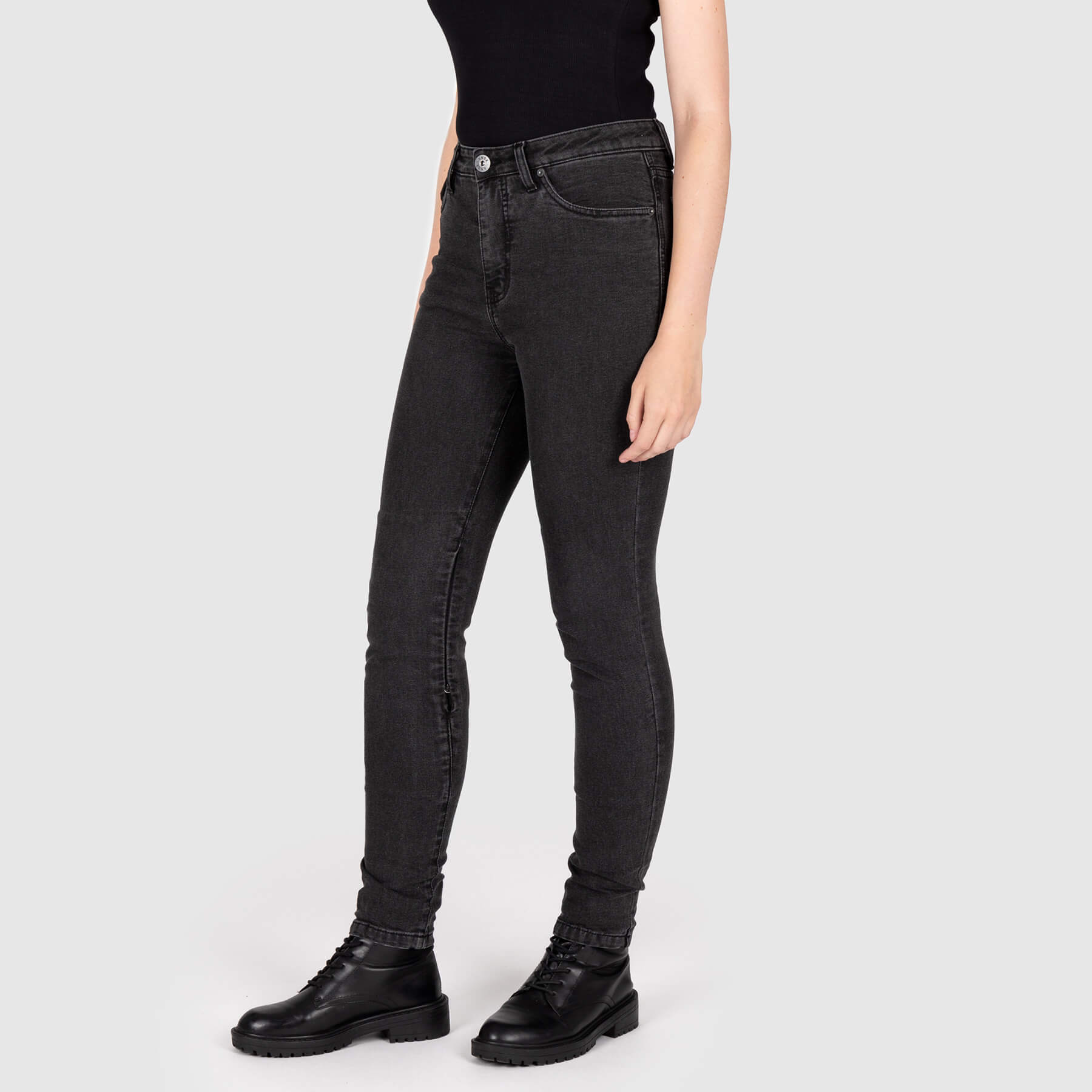 knox COLTON SLIM-TAPERED JEANS – BLACK Men's Colton Slim-Tapered Jeans – Black – Short Leg - Knox