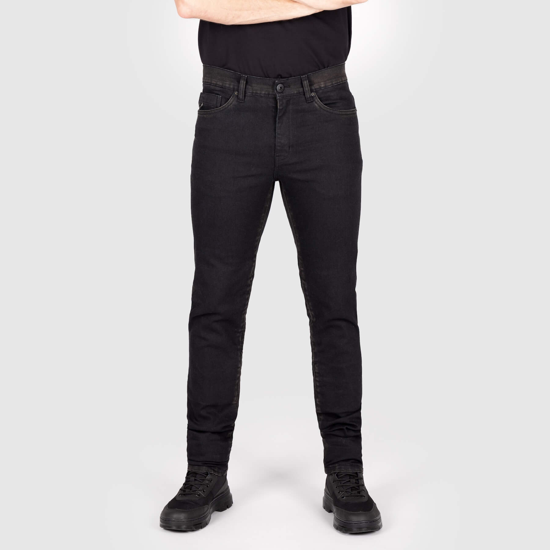 Colton Slim-Tapered Men&#39;s Jeans