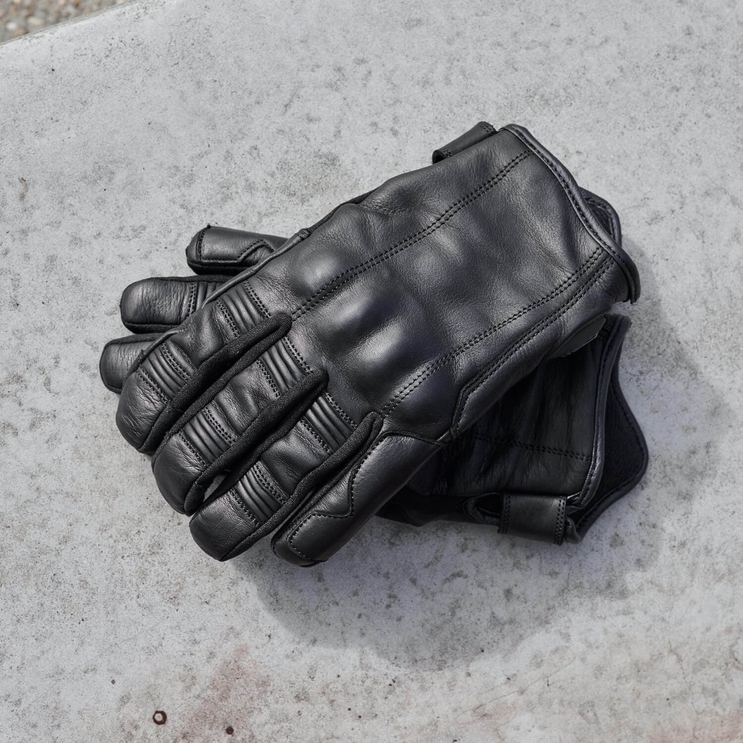 'Shorties' 2.0 Short Black Leather Waterproof Motorbike Gloves